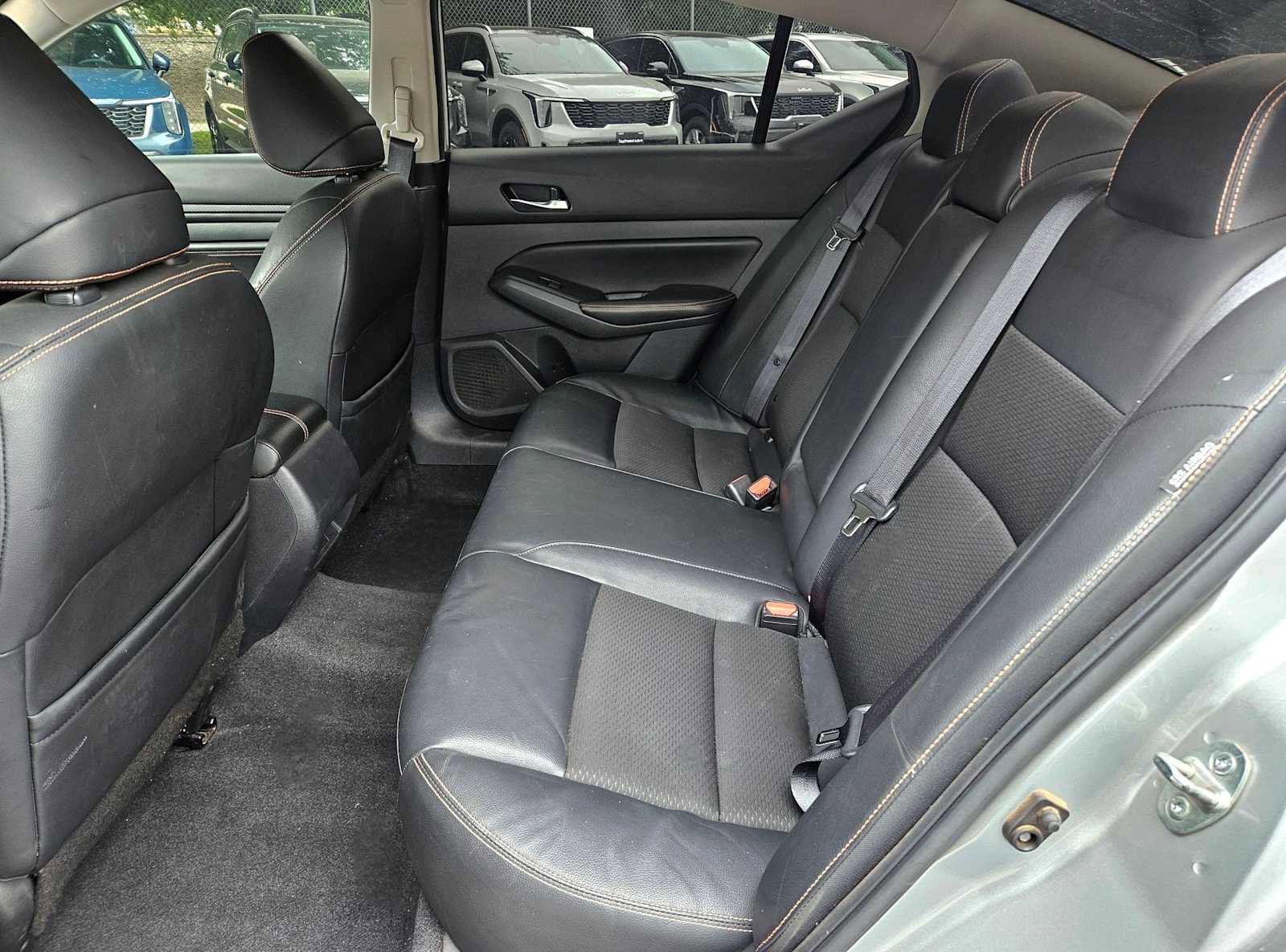 Used 2021 Nissan Altima 2.5 SR w/ SR Premium Package FWD image 11