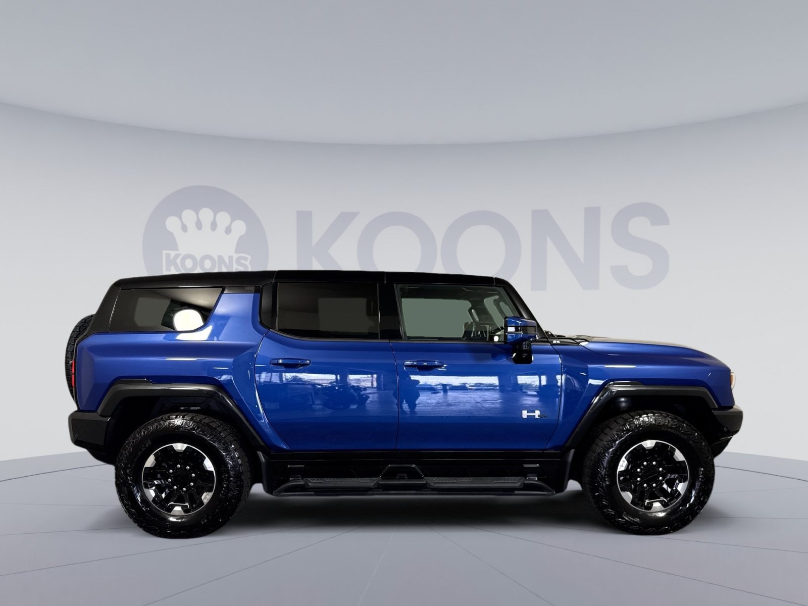 Used 2024 GMC Hummer EV 2X w/ Extreme Off-Road Package AWD/4WD image 8