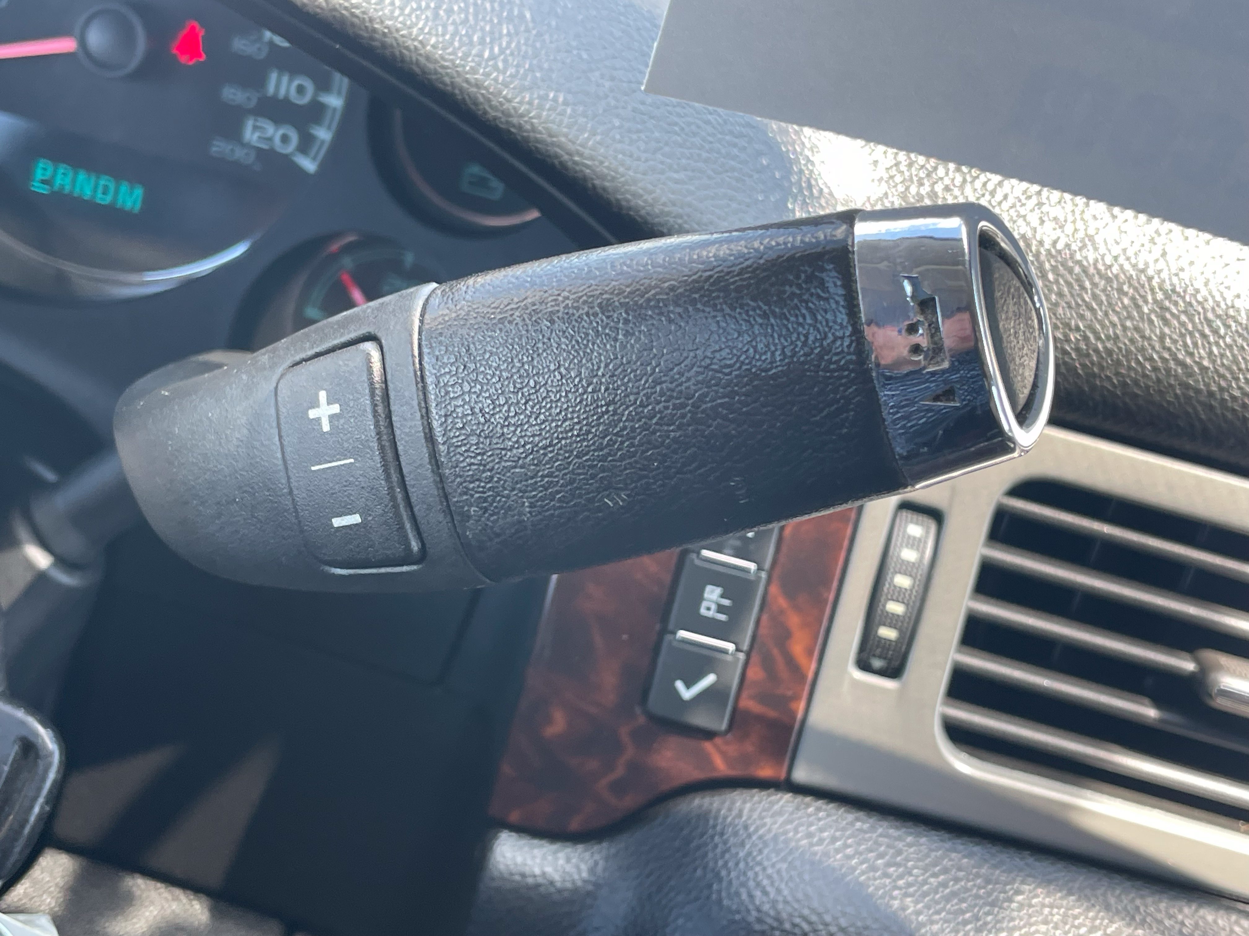 Used 2014 GMC Yukon Denali AWD/4WD image 18