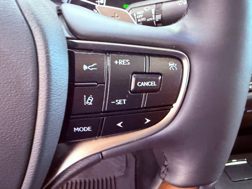 Used 2025 Lexus ES 300h w/ Technology Package FWD image 22