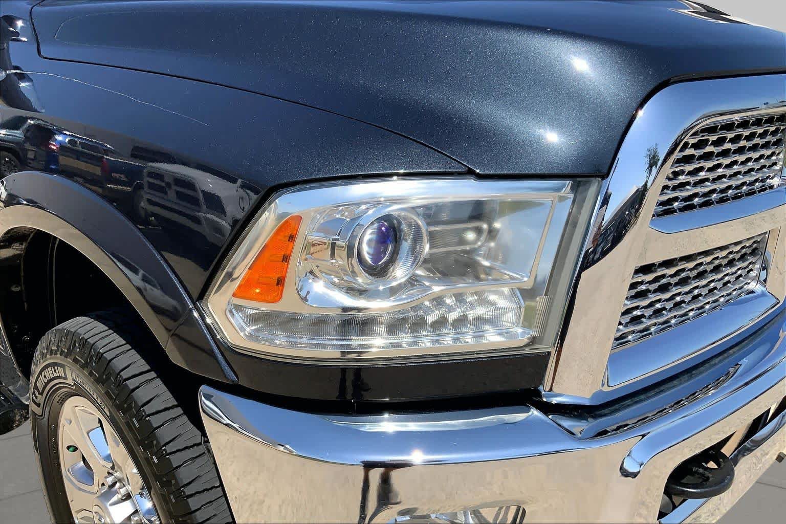 Used 2014 RAM 2500 Laramie w/ Convenience Group AWD/4WD image 28