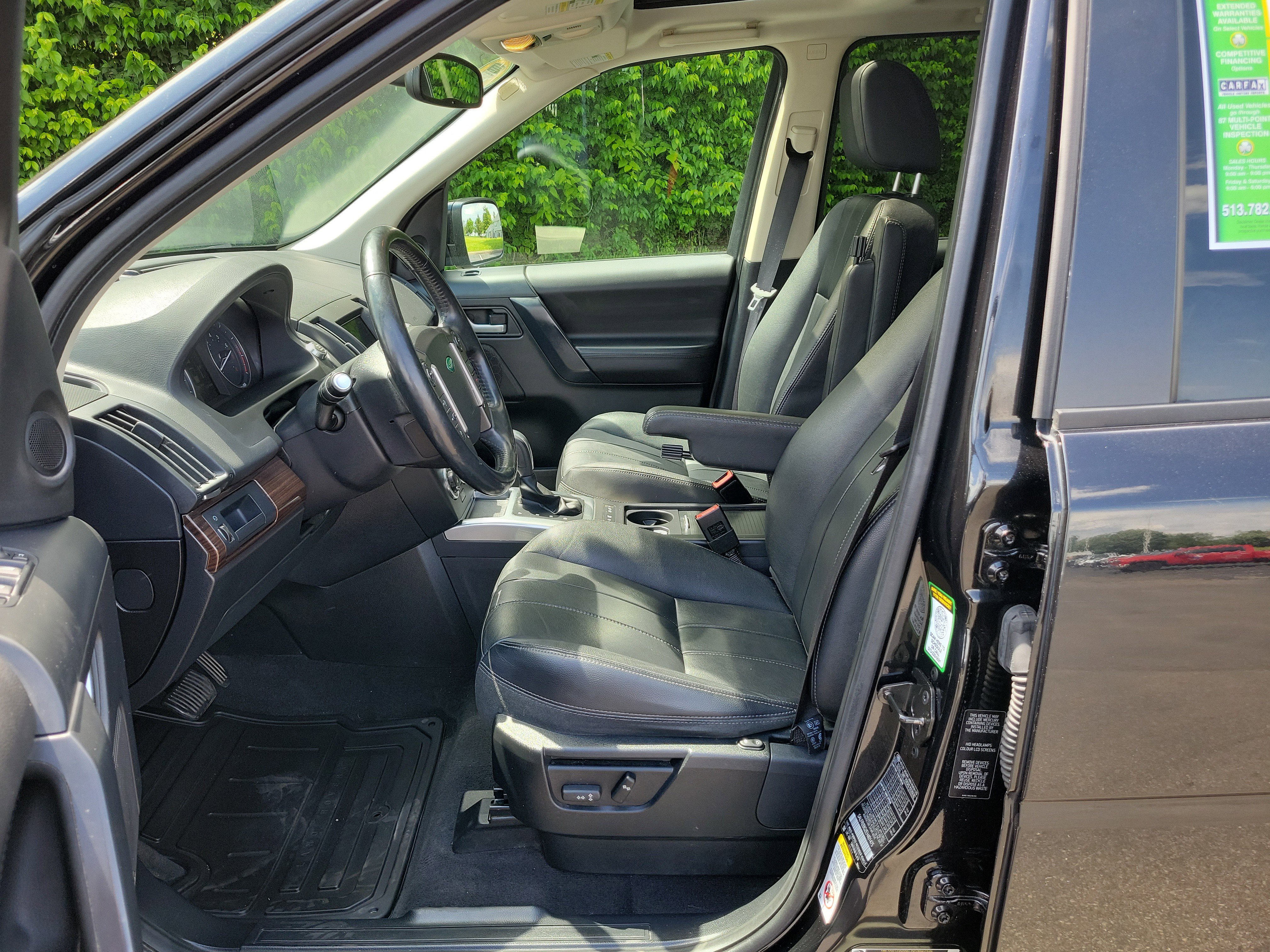 Used 2014 Land Rover LR2 AWD/4WD image 15