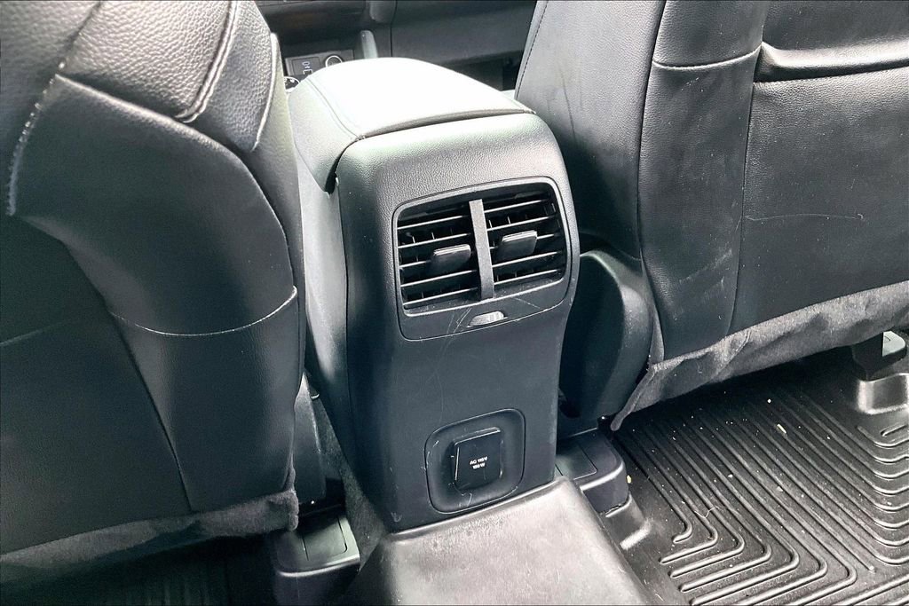 Used 2020 Ford Escape Titanium w/ Titanium Premium Package 2.0 image 33