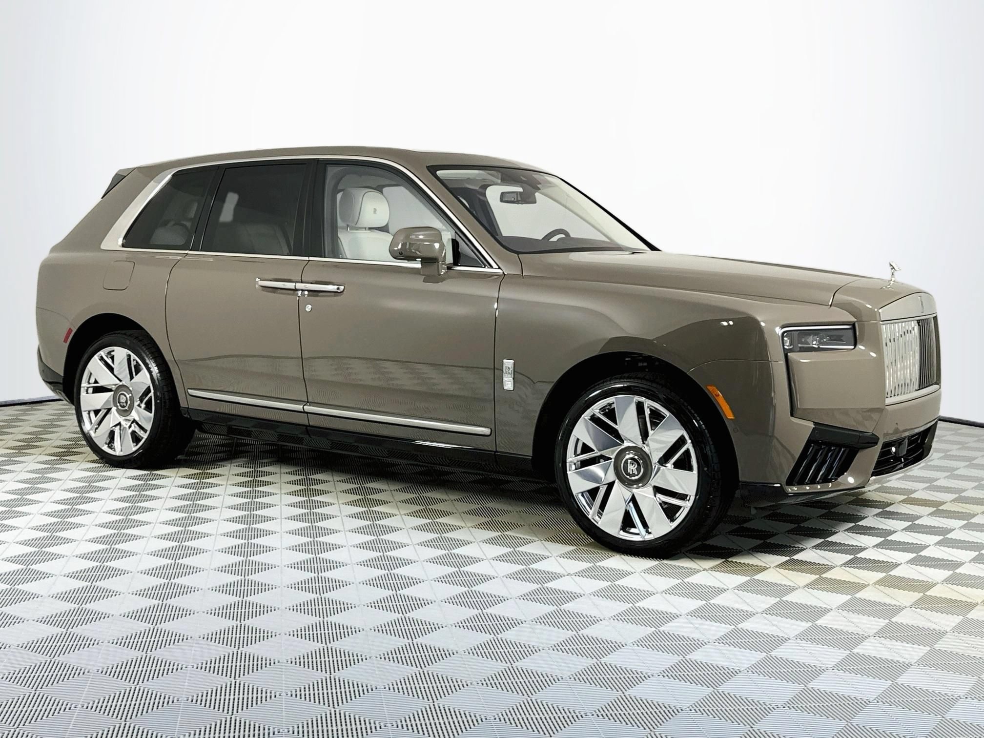 New 2027 Rolls-Royce Cullinan AWD/4WD image 6