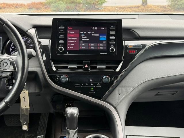 Used 2024 Toyota Camry SE image 12