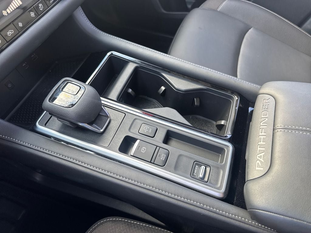 Used 2025 Nissan Pathfinder SL w/ Cargo Package FWD image 19
