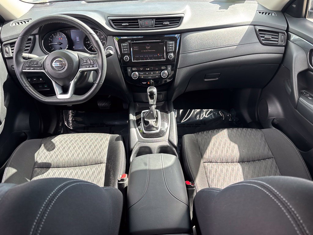Used 2020 Nissan Rogue SV FWD image 22