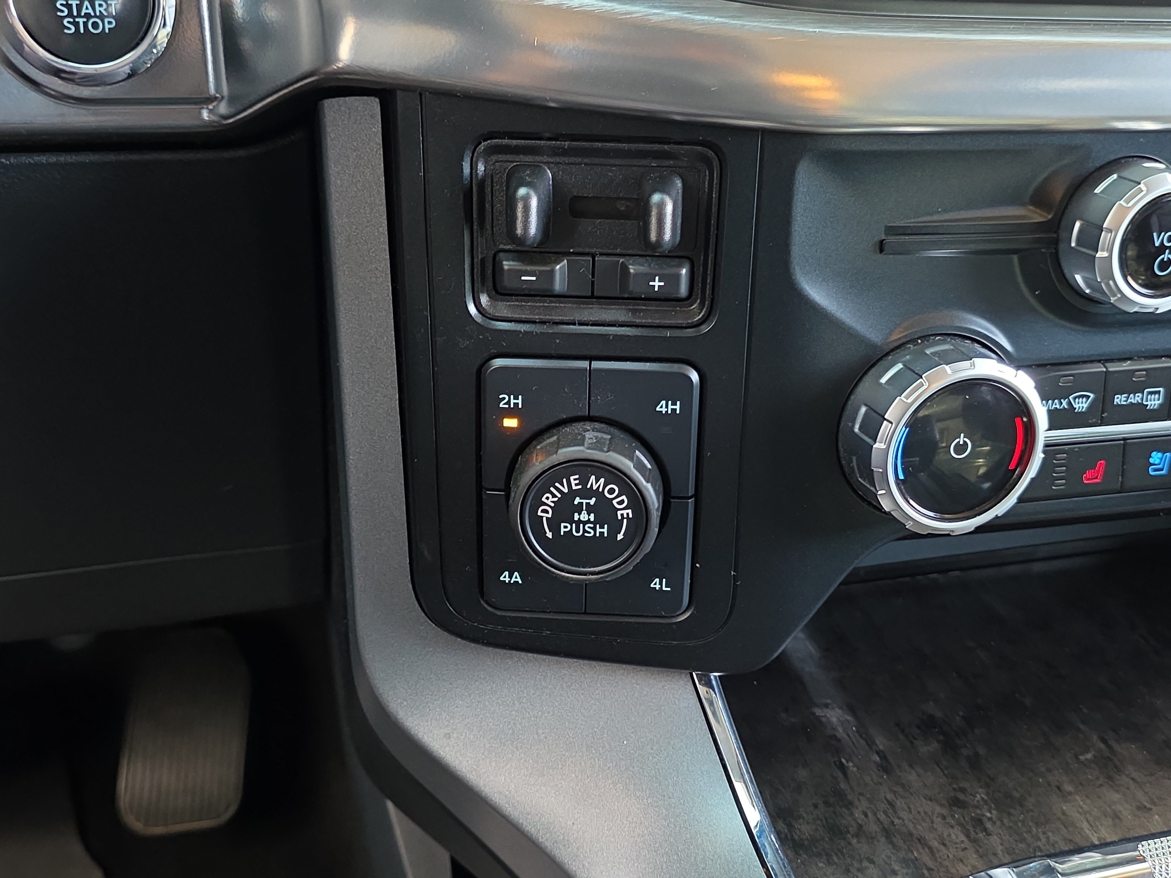 Used 2023 Ford F150 Lariat w/ Equipment Group 502A High AWD/4WD image 28