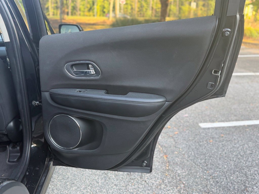 Used 2018 Honda HR-V EX image 17