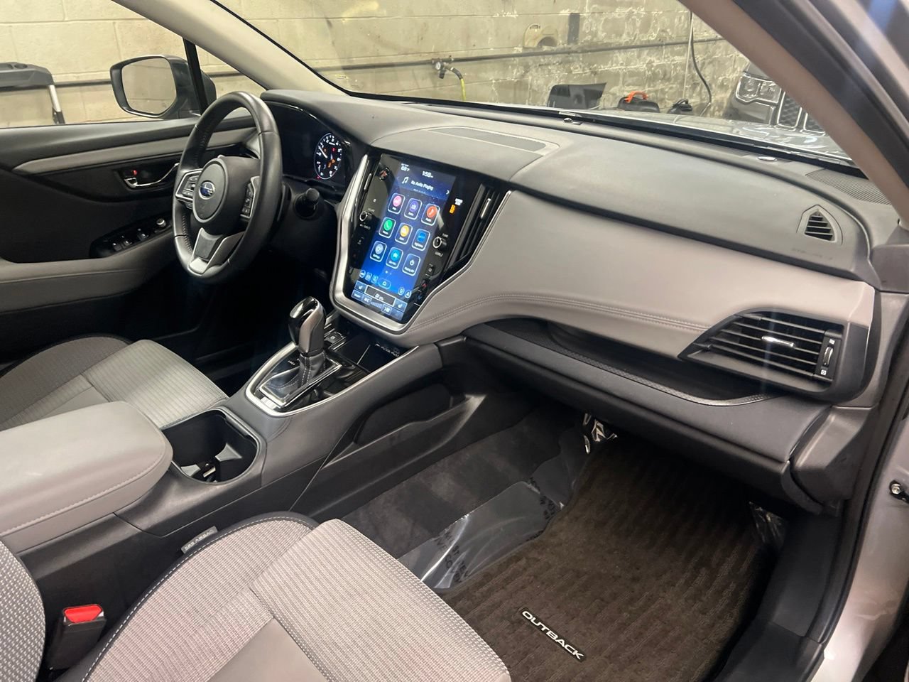 Used 2025 Subaru Outback Premium AWD/4WD image 29