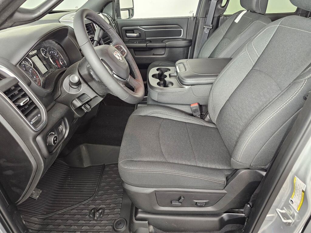 New 2026 RAM 2500 Big Horn AWD/4WD image 16