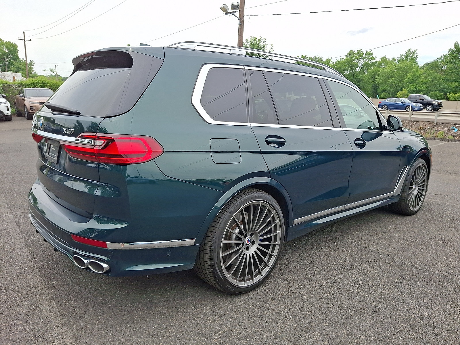 Used 2022 BMW ALPINA XB7 AWD/4WD image 2
