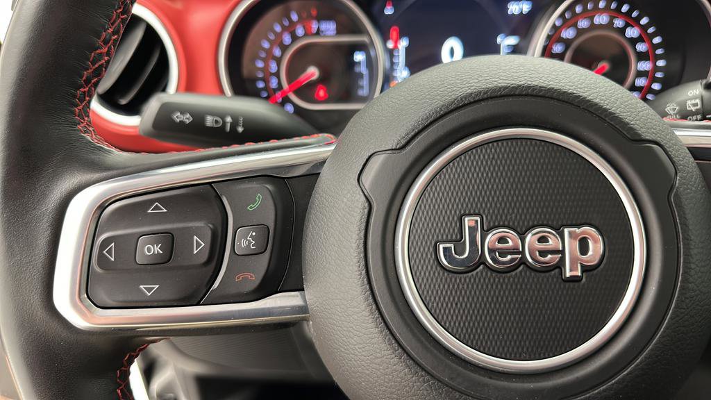 Used 2022 Jeep Wrangler Unlimited Rubicon w/ Cold Weather Group AWD/4WD image 19