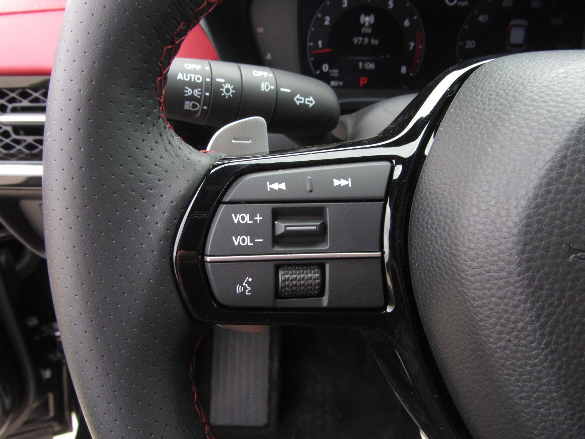 Certified 2025 Acura ADX A-Spec image 27