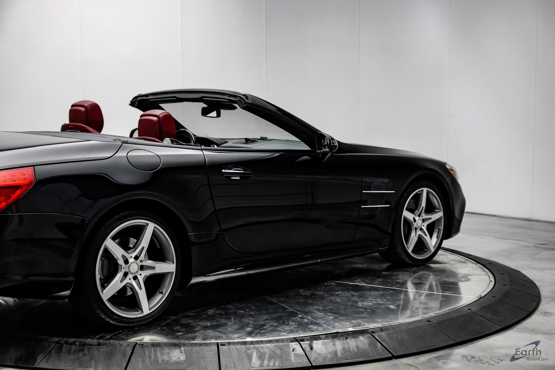 Used 2017 Mercedes-Benz SL 550 image 19