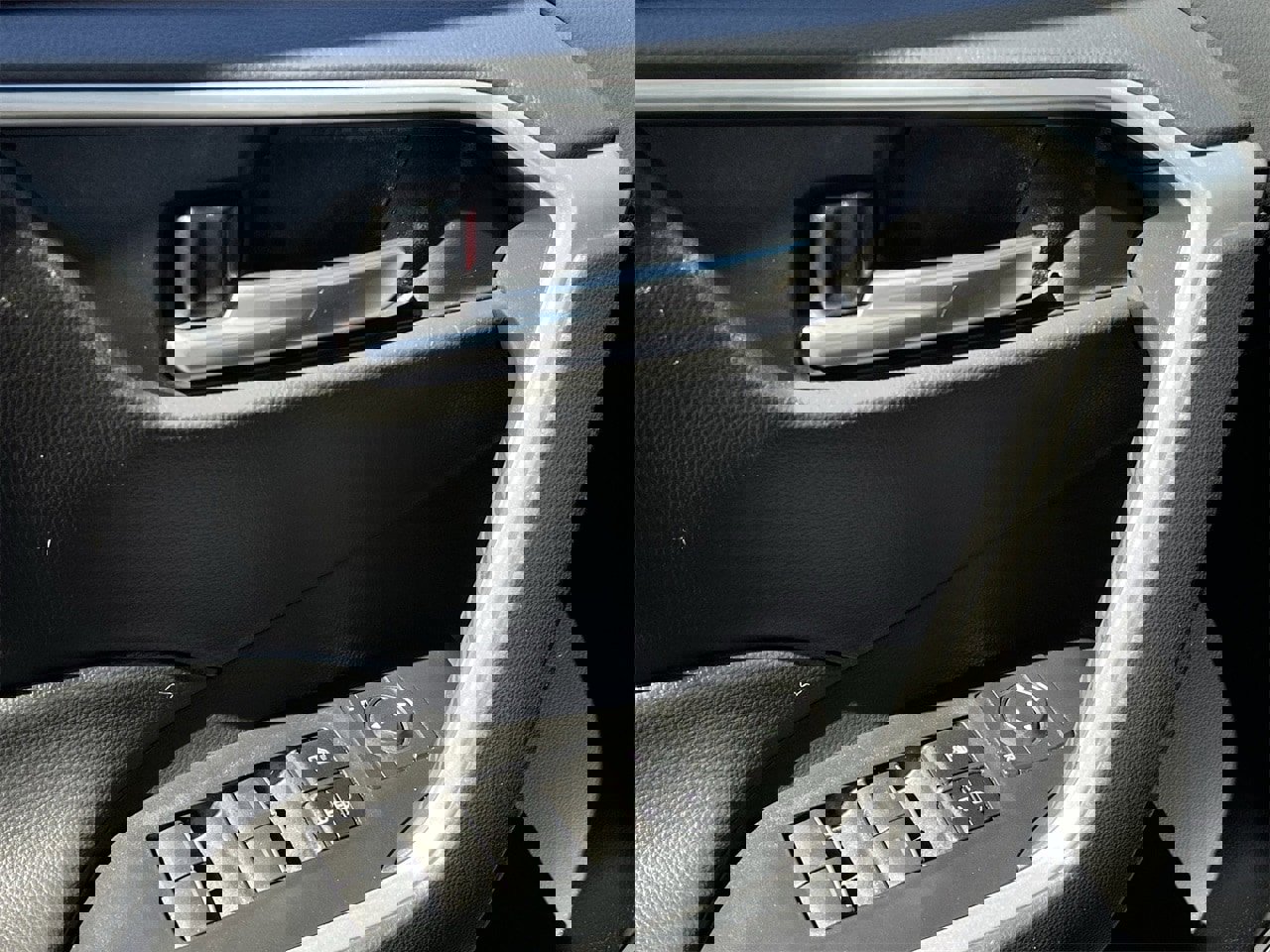 Used 2024 Toyota RAV4 XLE image 21