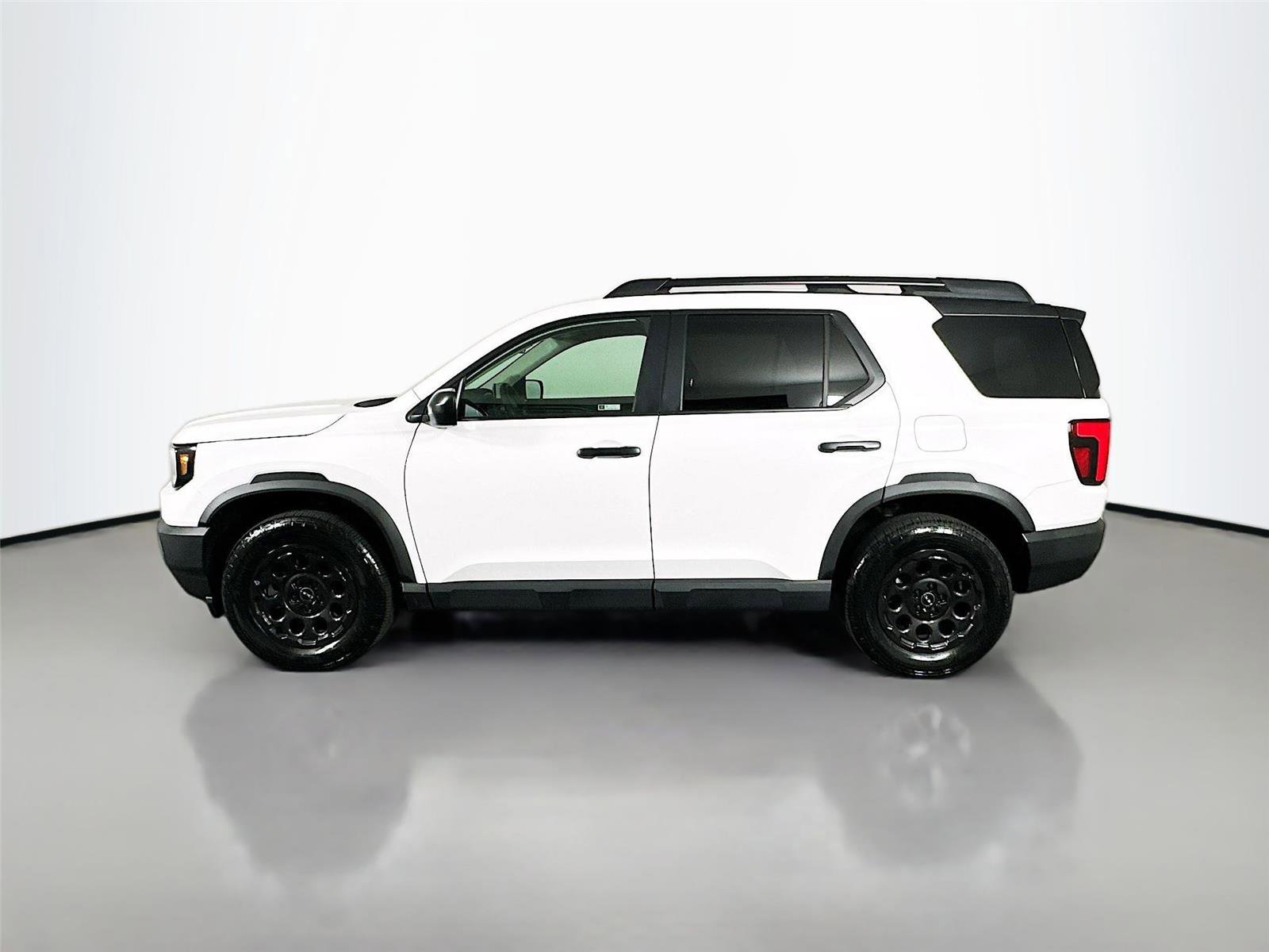 Certified 2026 Honda Passport RTL image 8