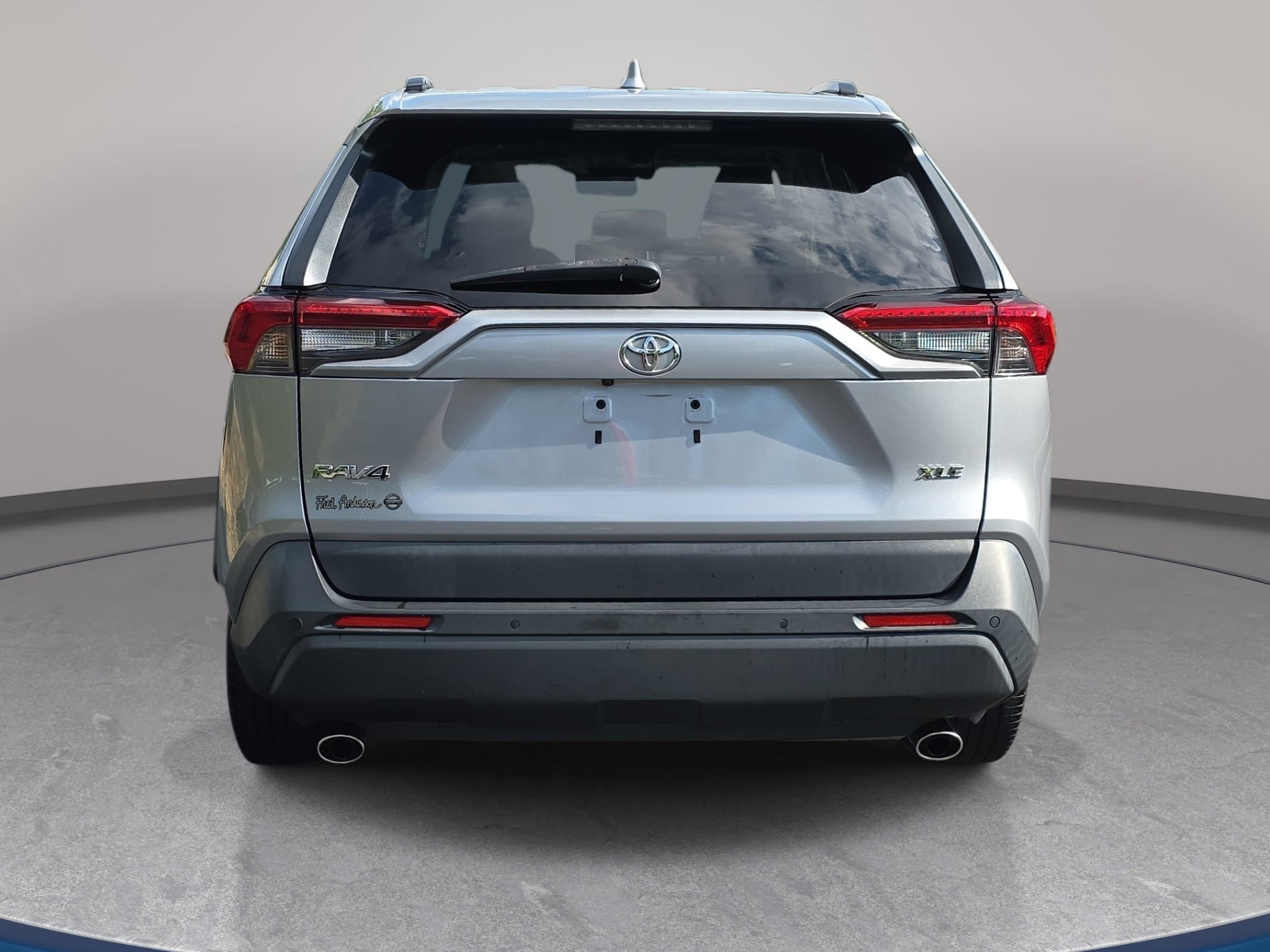 Used 2019 Toyota RAV4 XLE Premium w/ Advanced Technology Package FWD image 6