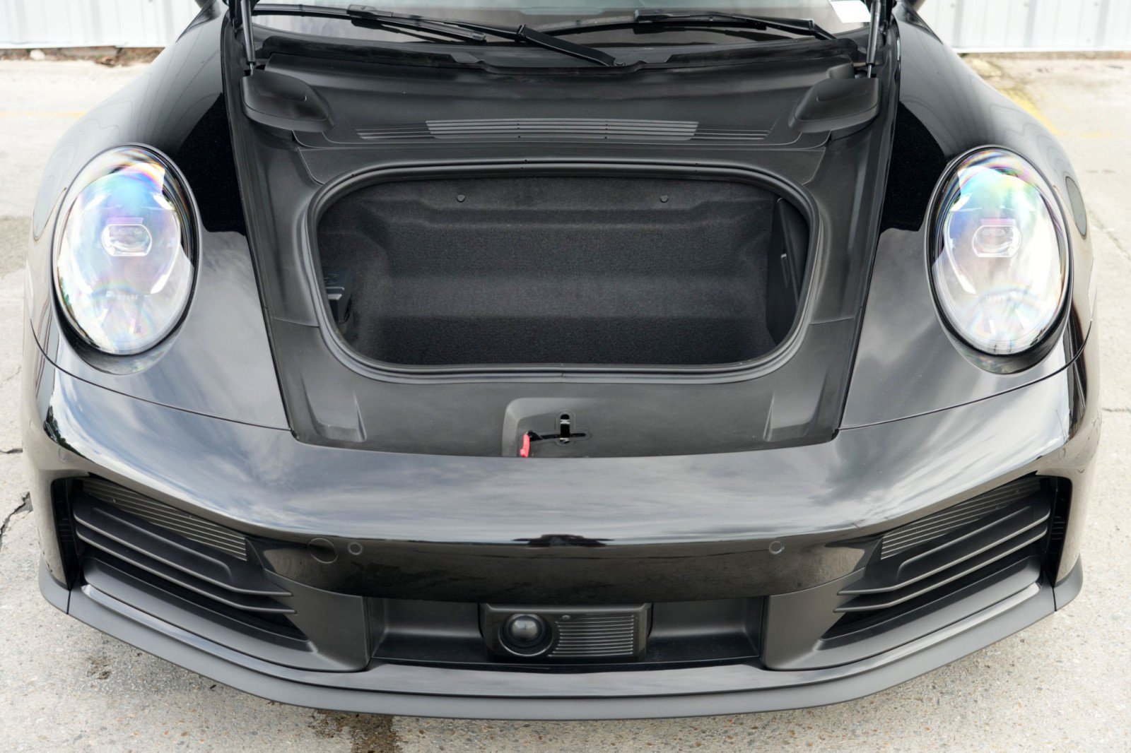 Used 2025 Porsche 911 Carrera RWD image 8