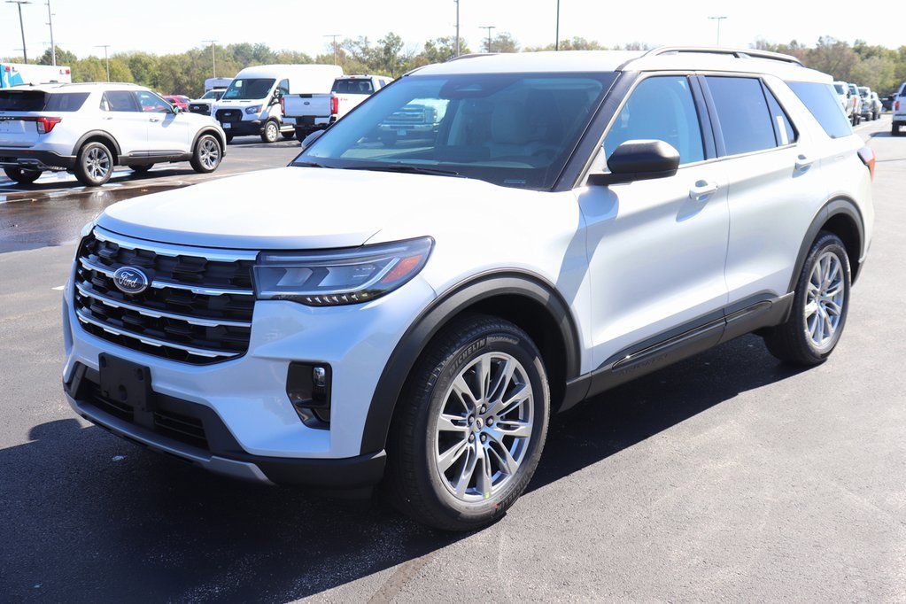 New 2026 Ford Explorer Active image 6