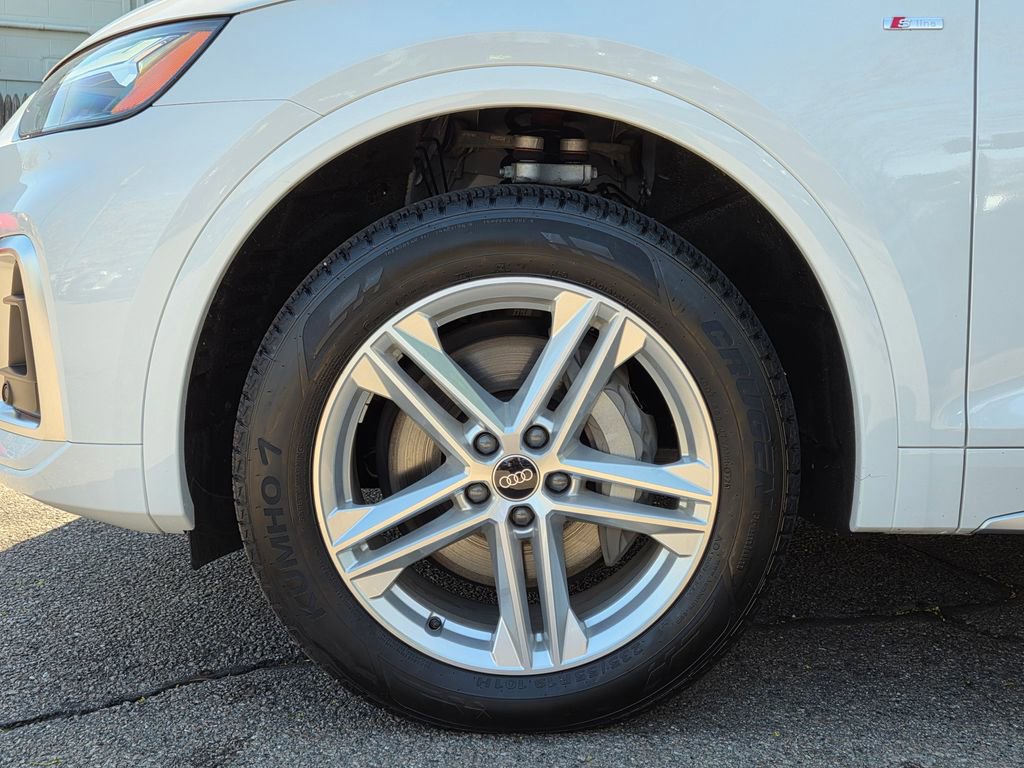 Used 2025 Audi Q5 e Premium Plus w/ Premium Plus Package AWD/4WD image 13