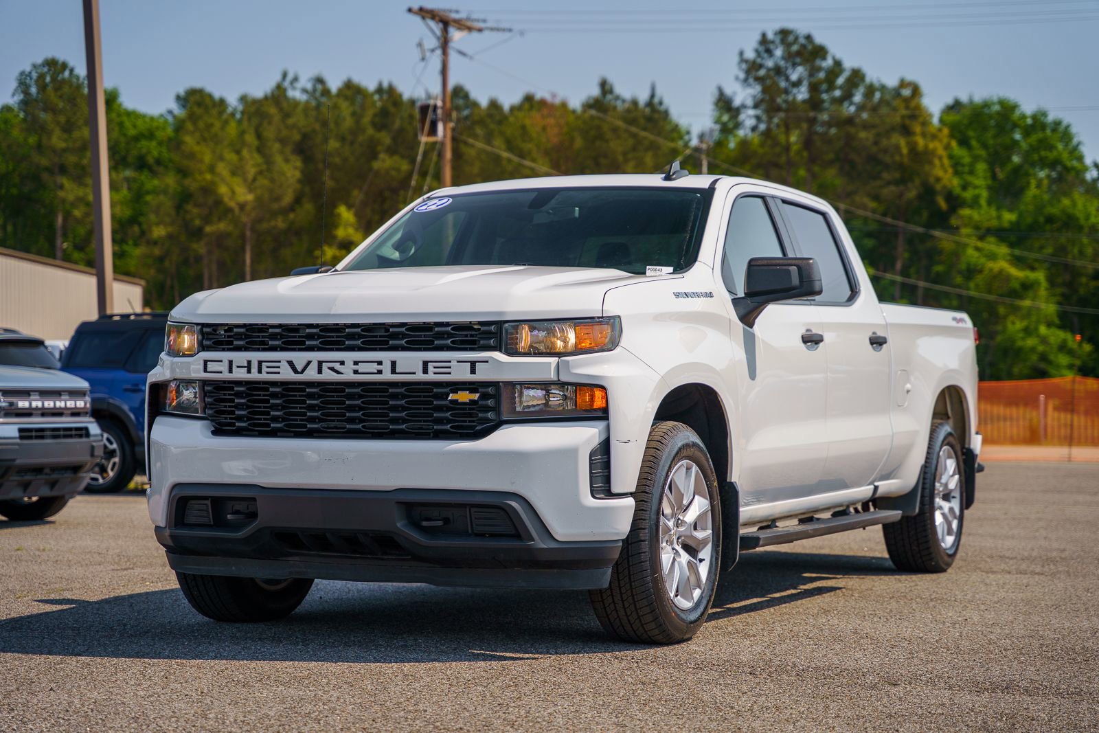 Used 2022 Chevrolet Silverado 1500 Custom AWD/4WD image 3