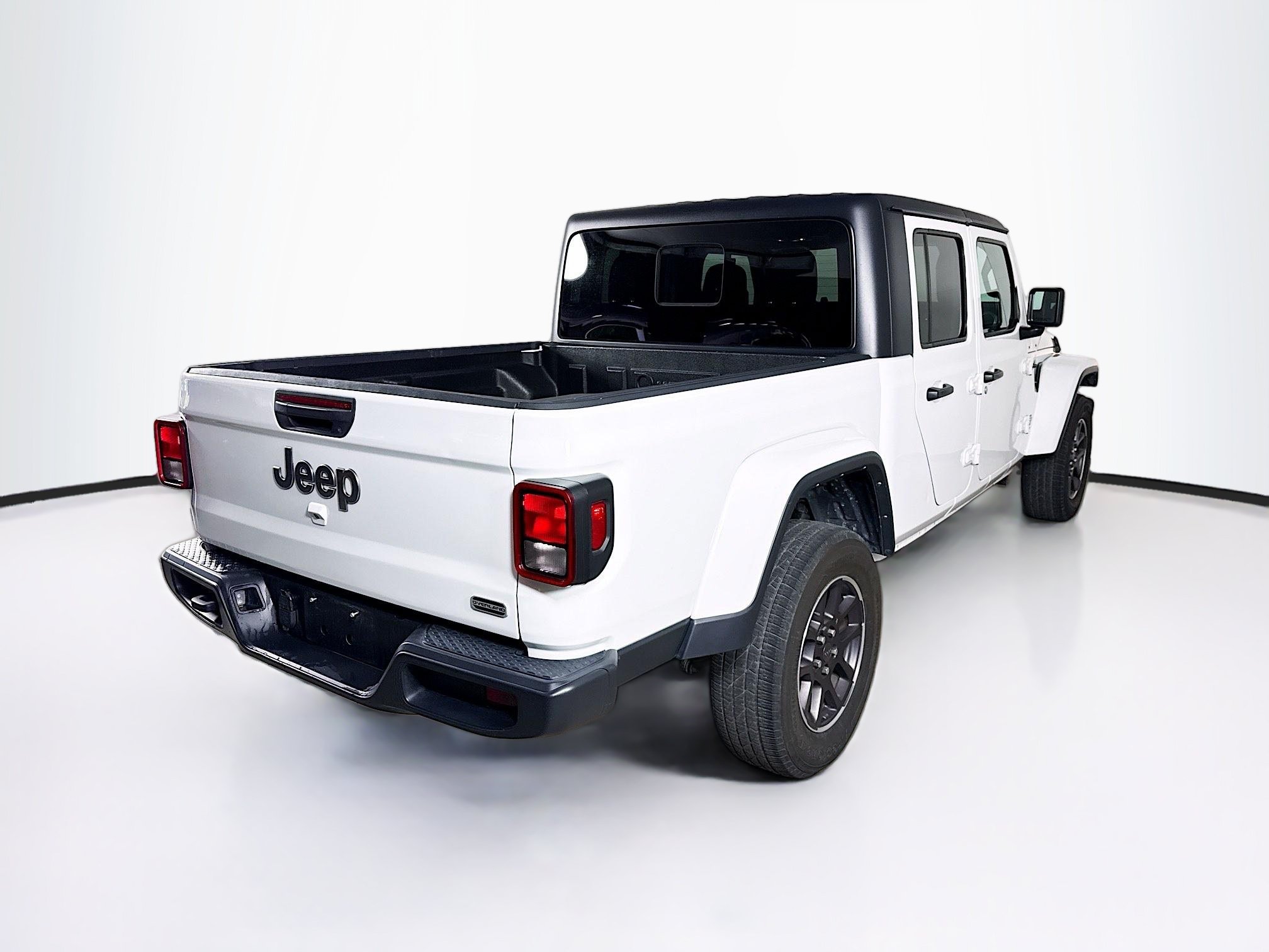 Used 2023 Jeep Gladiator Overland AWD/4WD image 30