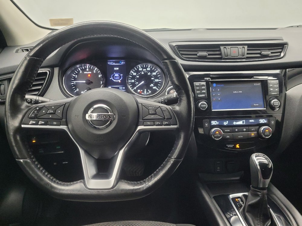 Used 2017 Nissan Rogue Sport SV w/ SV Premium Package image 22