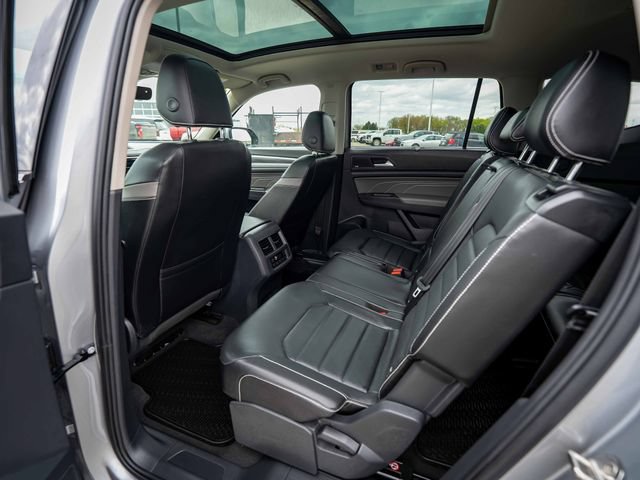 Used 2022 Volkswagen Atlas SEL Premium AWD/4WD image 18
