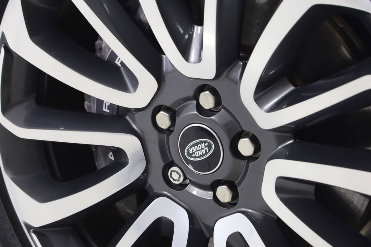 Used 2019 Land Rover Range Rover Supercharged AWD/4WD image 17