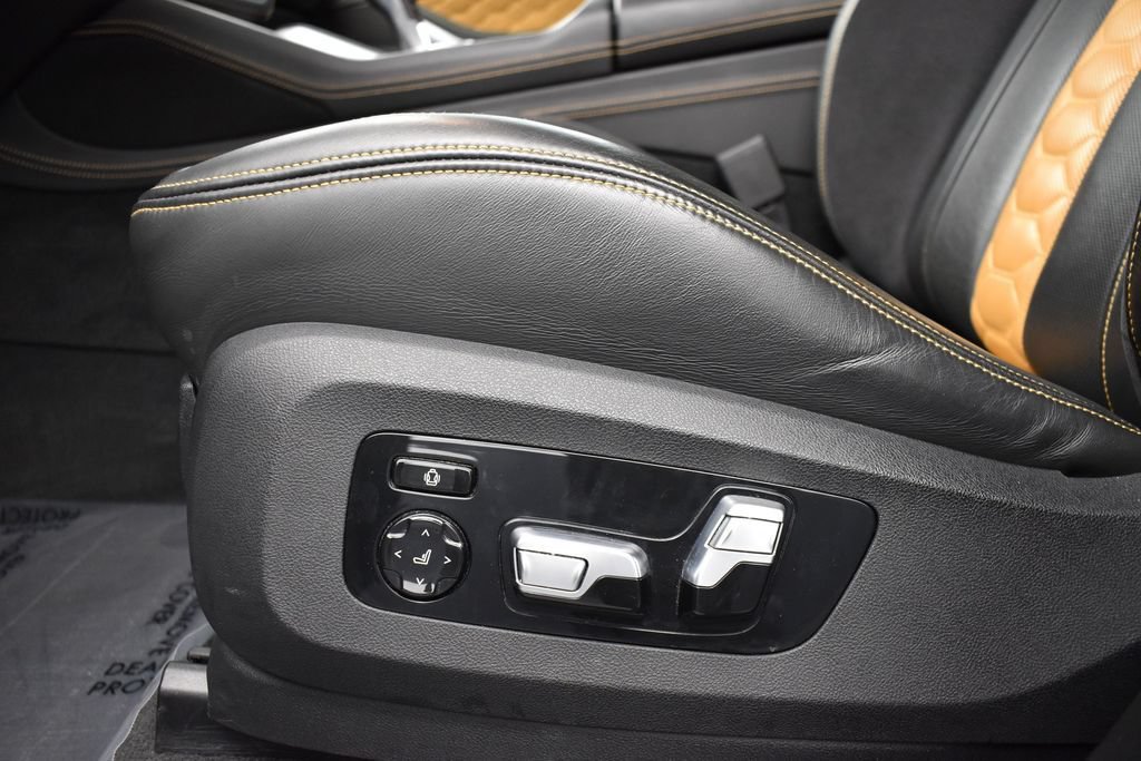 Used 2021 BMW X5 M AWD/4WD image 26