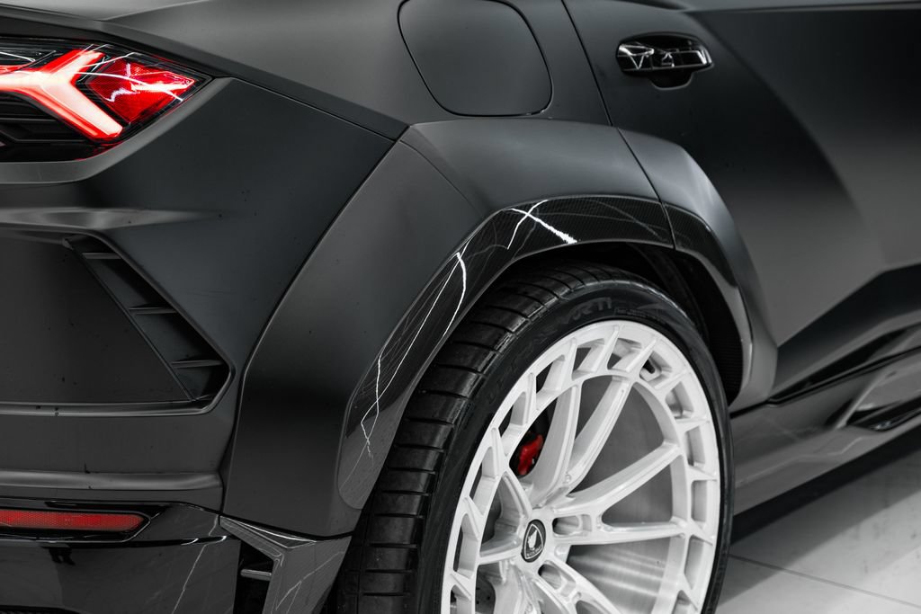 Used 2021 Lamborghini Urus AWD/4WD image 15