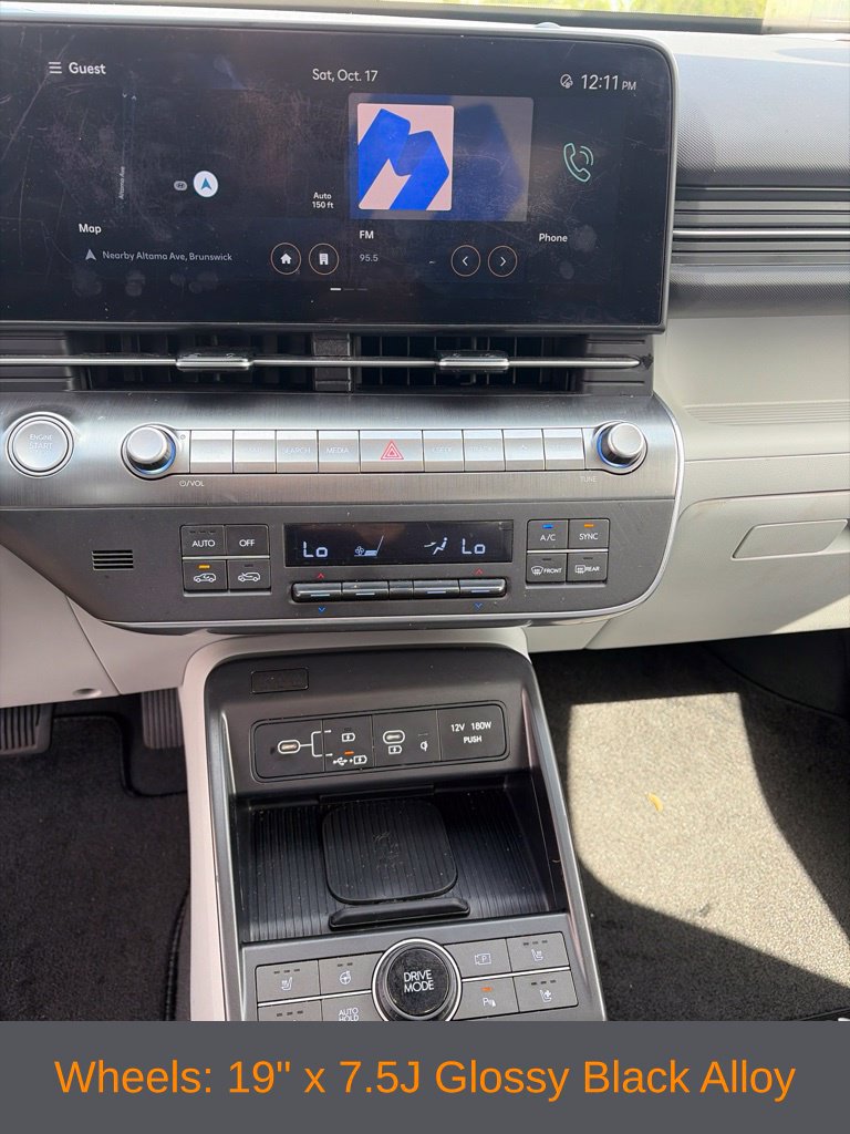 Used 2024 Hyundai Kona Limited FWD image 34