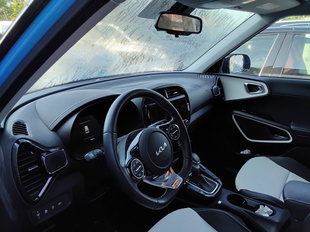 Used 2024 Kia Soul GT-Line FWD image 8