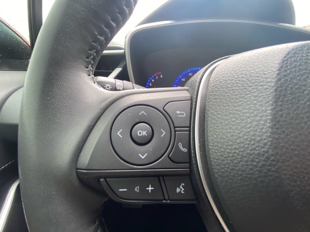 Used 2022 Toyota Corolla XSE FWD image 18