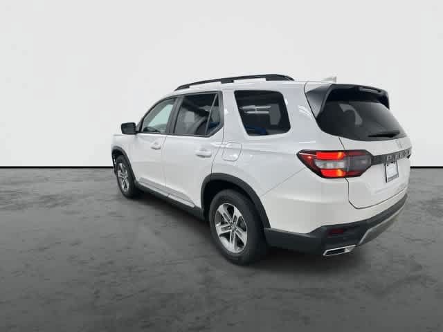 Certified 2026 Honda Pilot EX-L image 2