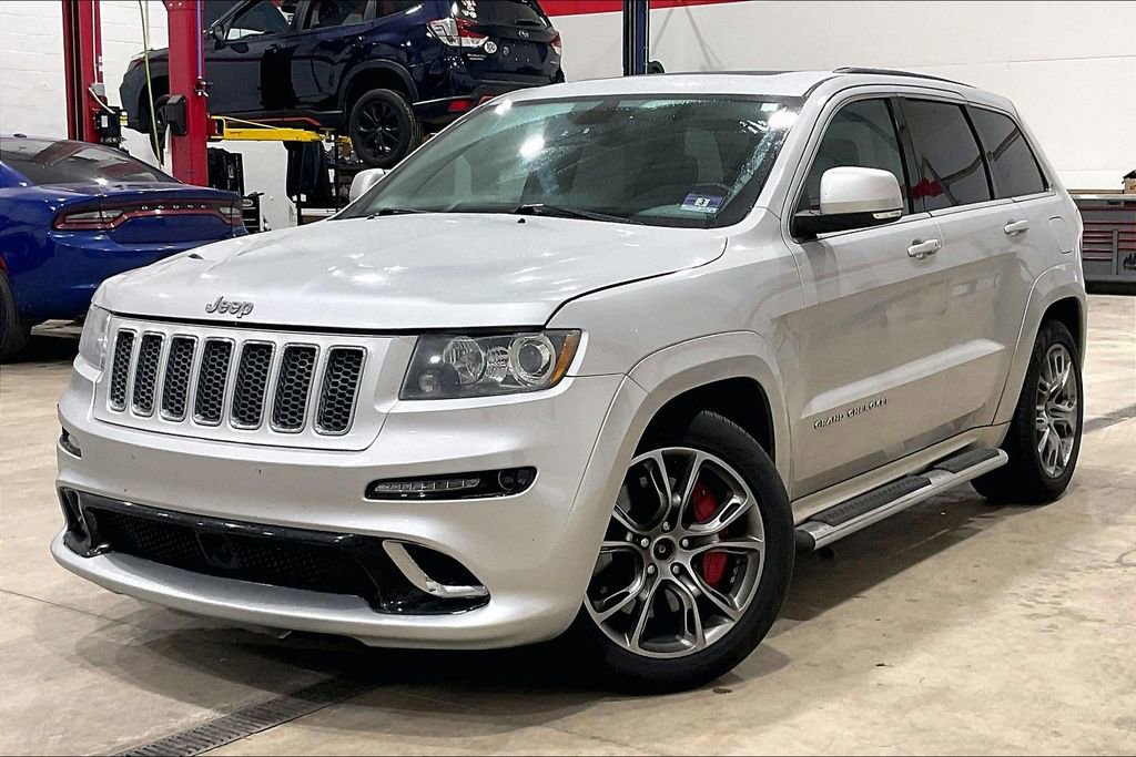 Used 2012 Jeep Grand Cherokee SRT8 w/ Luxury Group II image 35