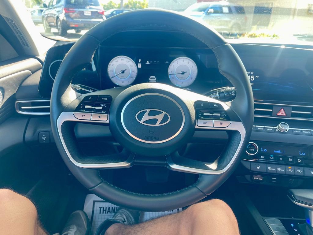 Used 2024 Hyundai Elantra SEL w/ Convenience Package image 12