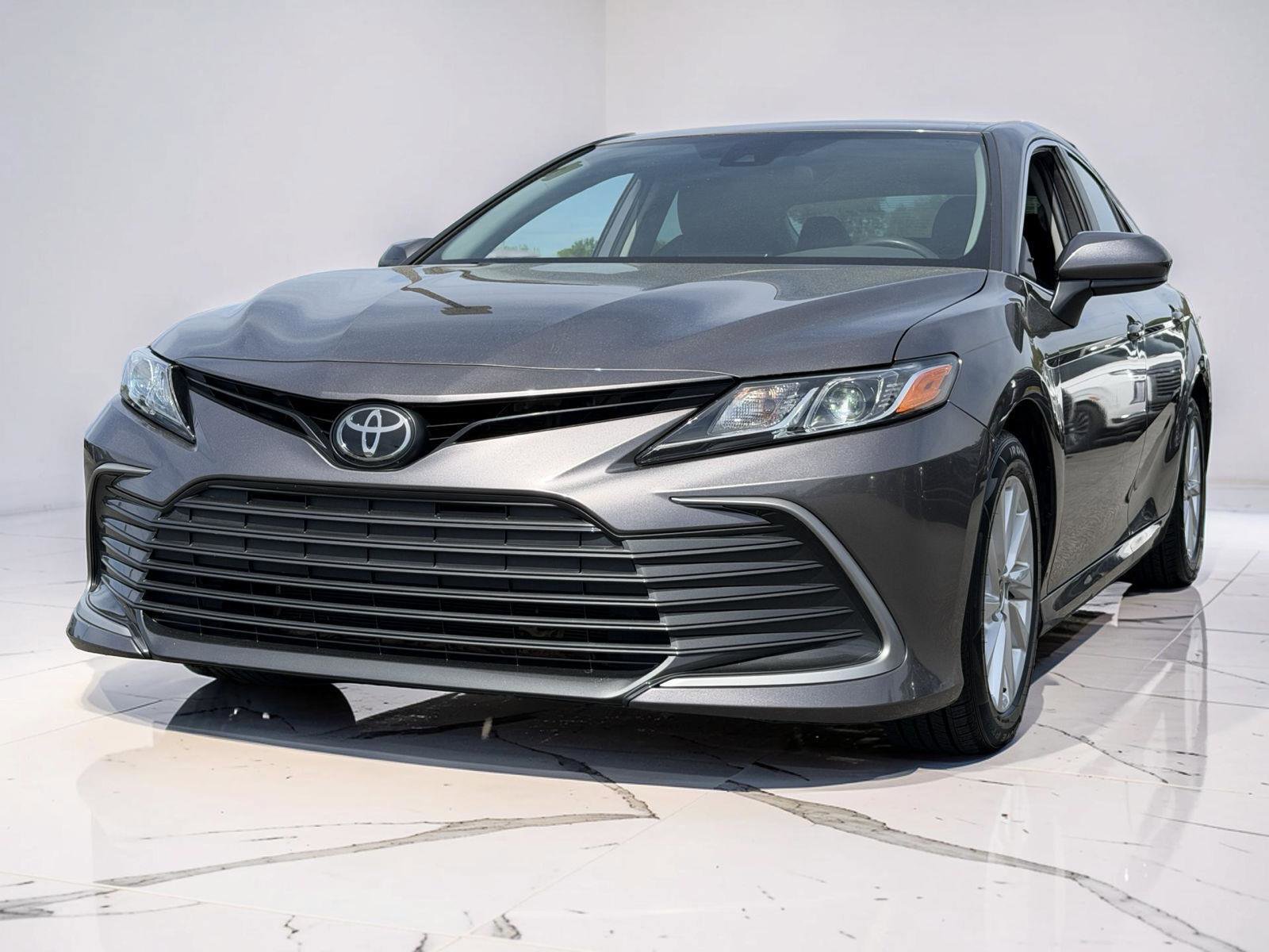 Used 2024 Toyota Camry LE FWD image 4
