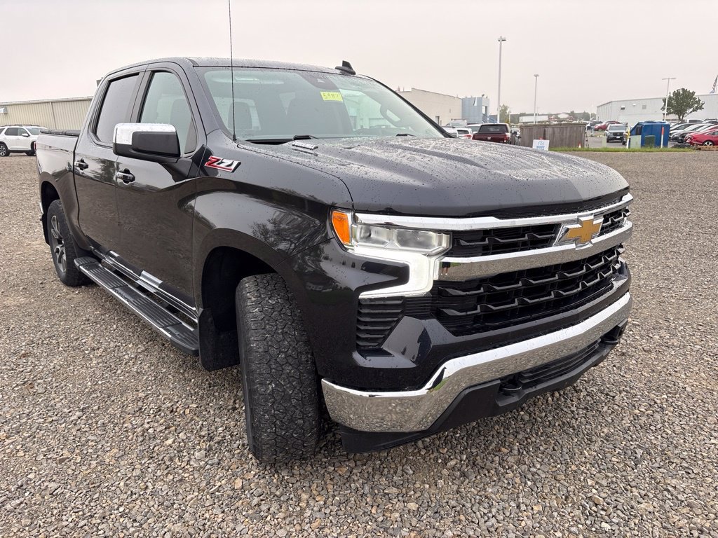 Used 2023 Chevrolet Silverado 1500 LT AWD/4WD image 14