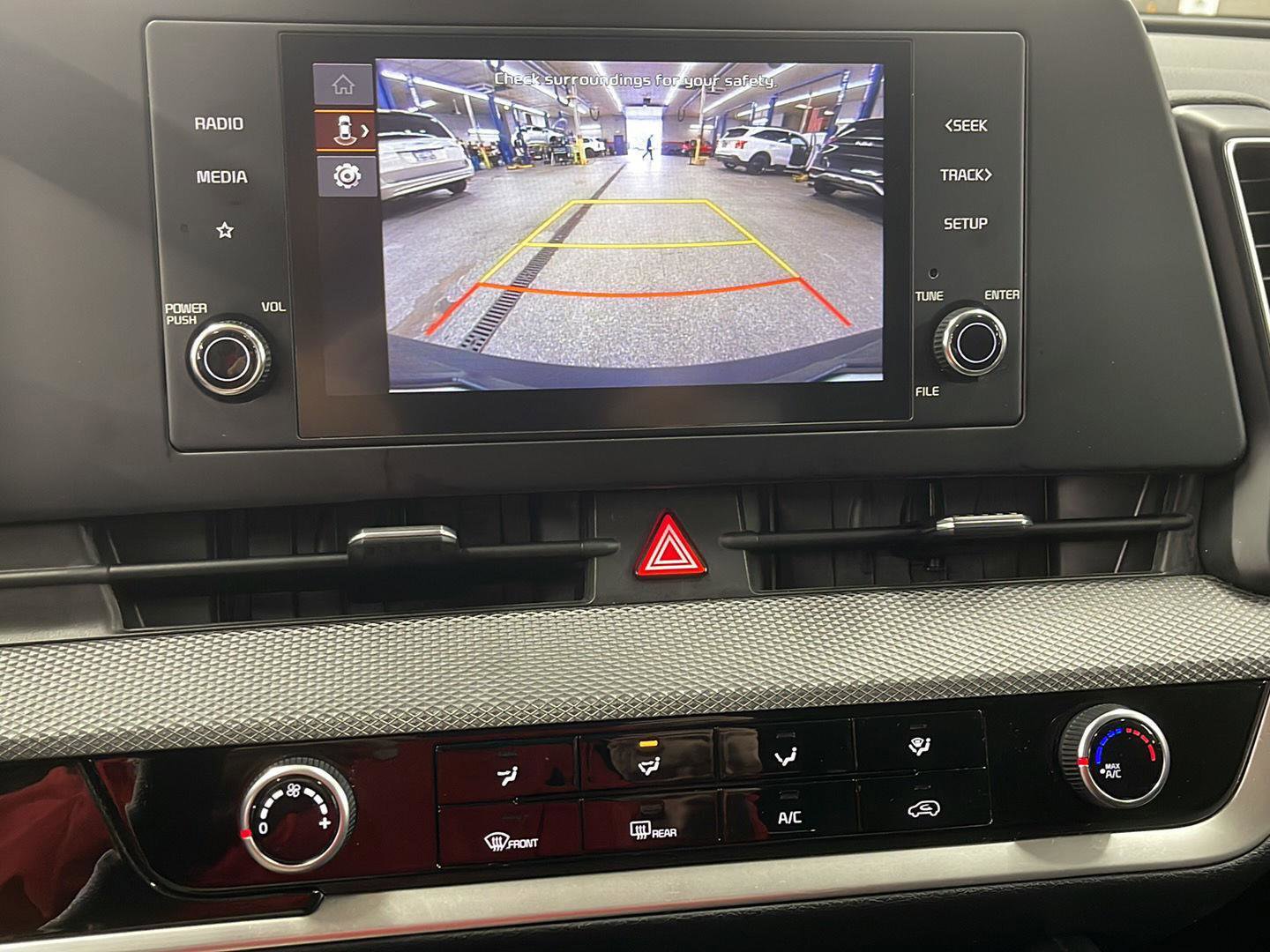 Used 2024 Kia Sportage LX image 12