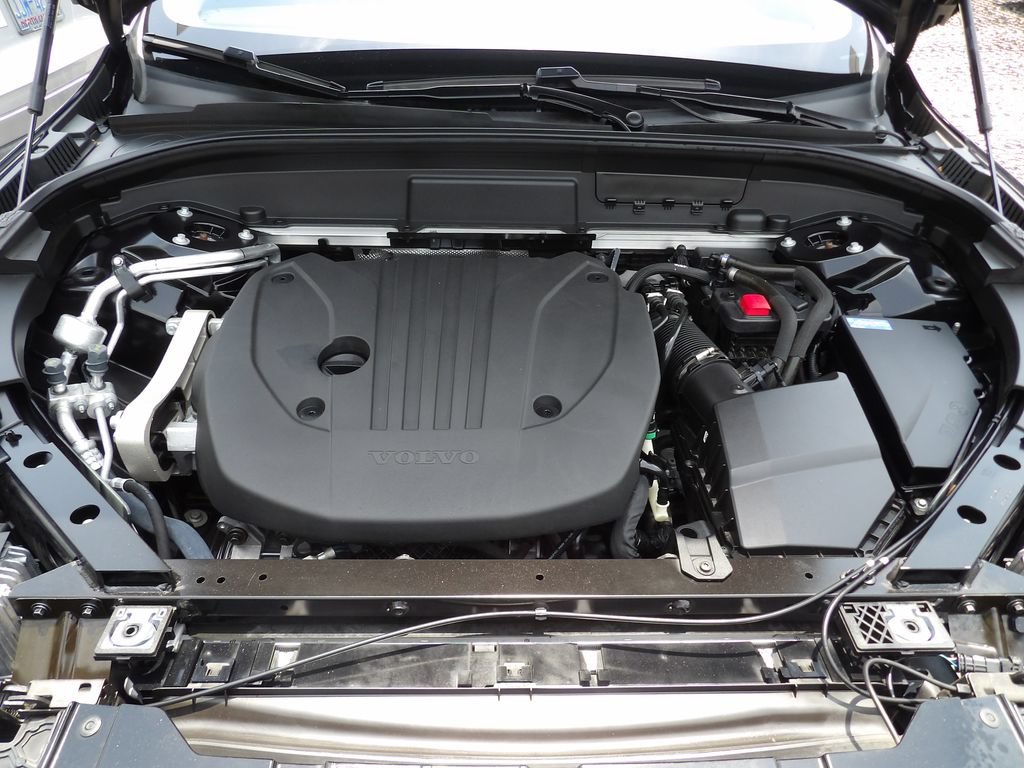 Certified 2022 Volvo XC60 B5 Inscription w/ Advanced Package AWD/4WD image 29