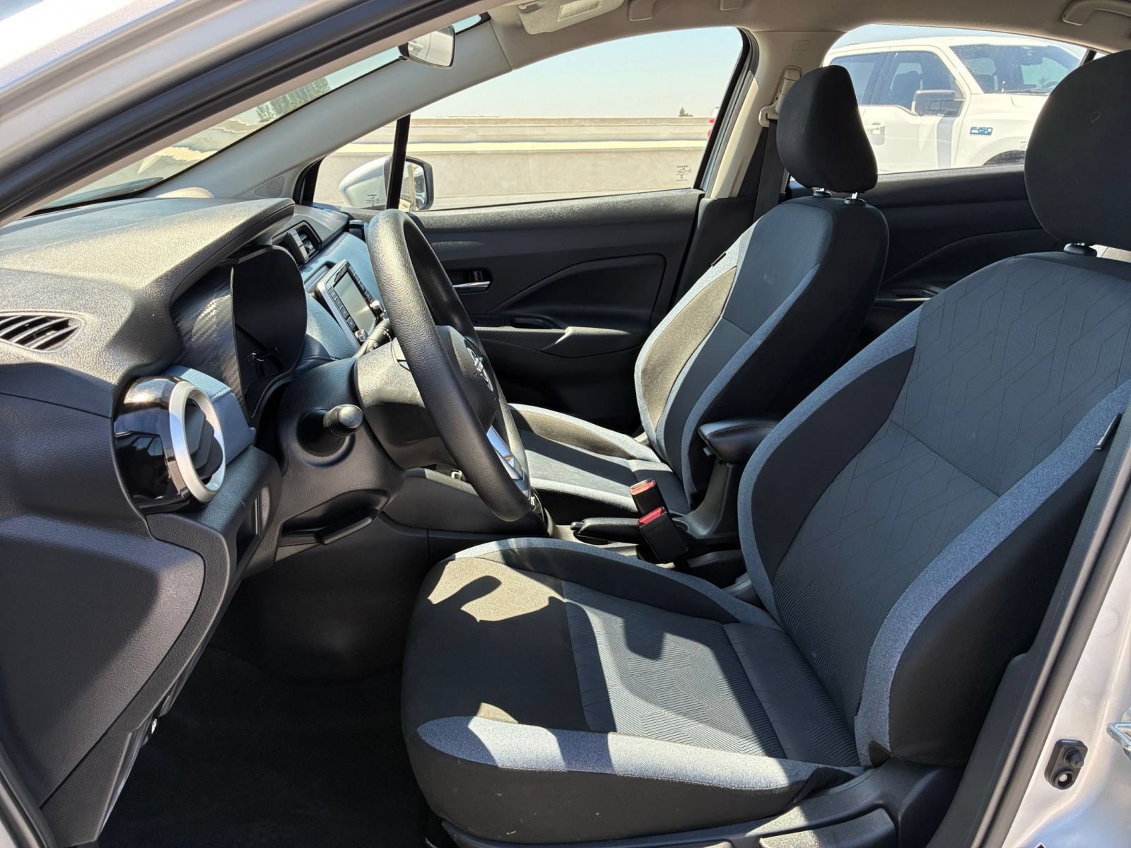 Used 2025 Nissan Versa SV FWD image 24
