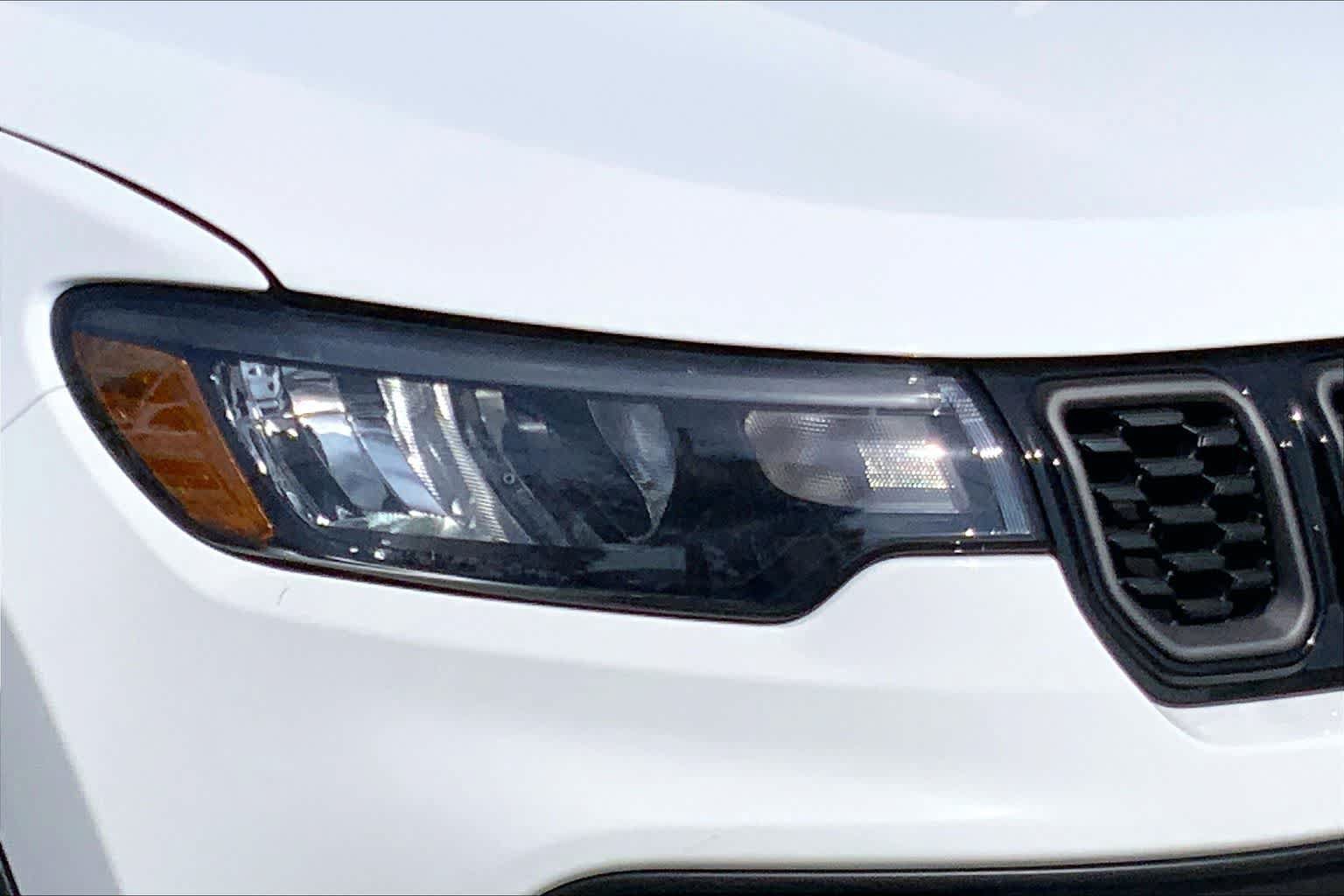 New 2026 Jeep Compass Latitude AWD/4WD image 10