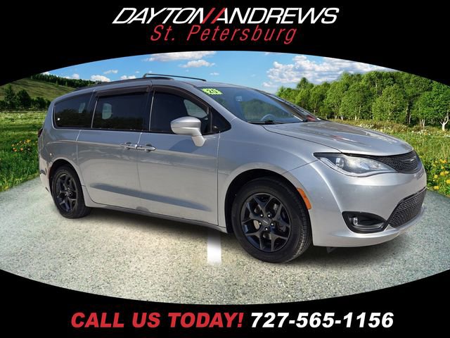 Certified 2020 Chrysler Pacifica Touring-L w/ S Appearance Package image 1