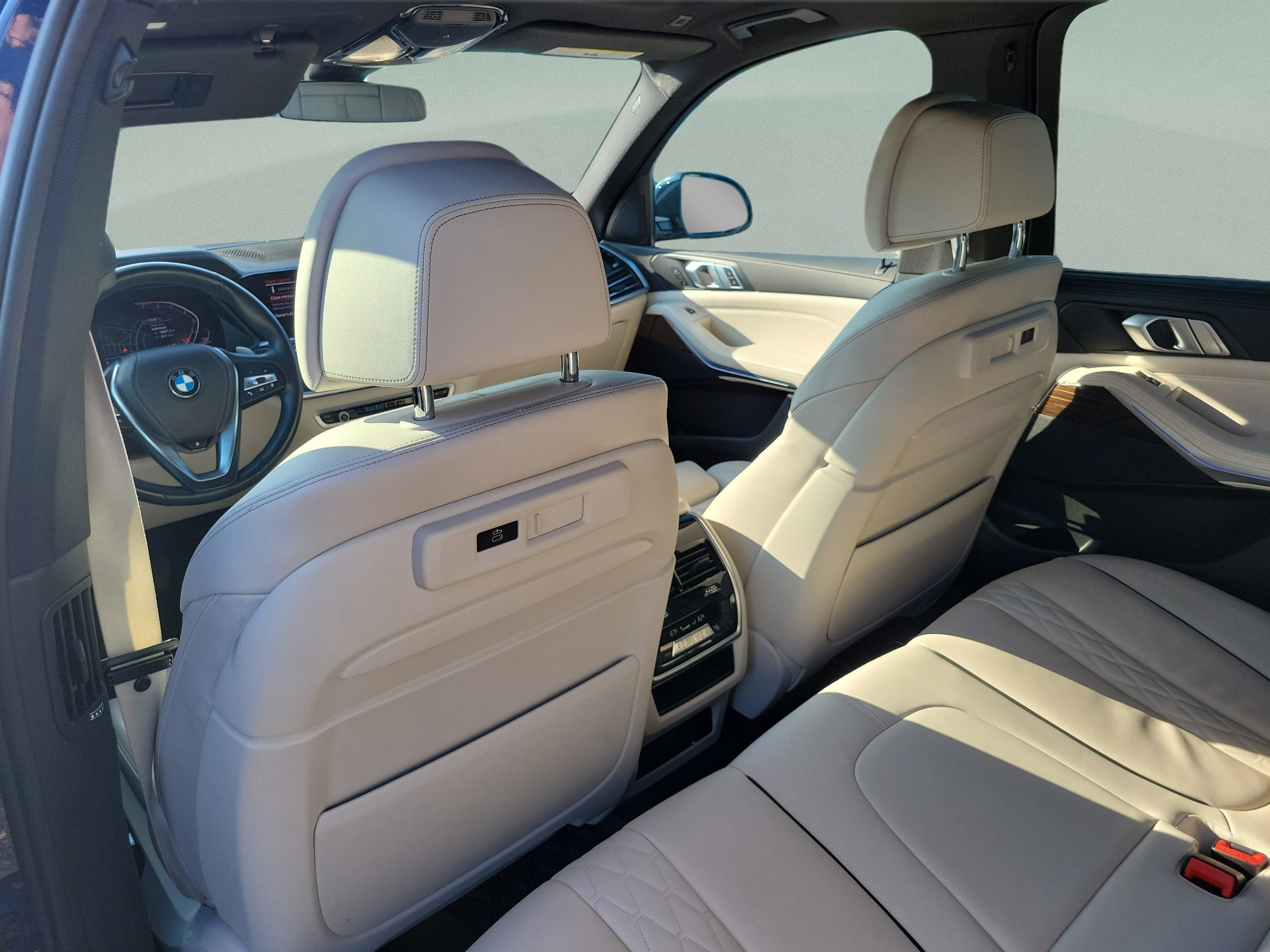 Used 2020 BMW X5 xDrive40i w/ Executive Package AWD/4WD image 13