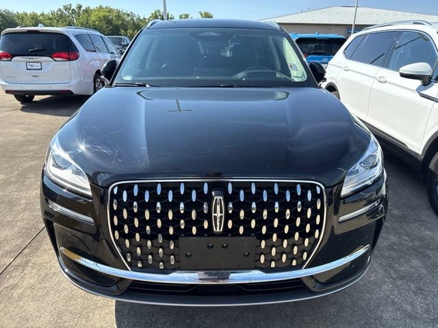 Used 2023 Lincoln Corsair Reserve w/ Equipment Group 202A AWD/4WD image 2