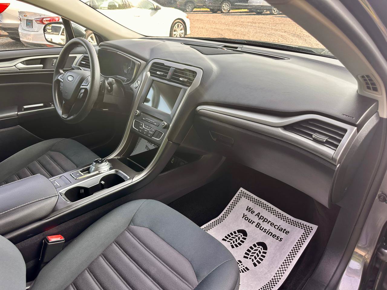 Used 2017 Ford Fusion SE w/ Fusion SE Technology Package FWD image 34