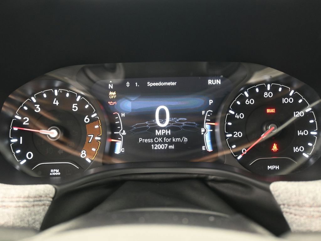 Used 2024 Jeep Compass Latitude image 23