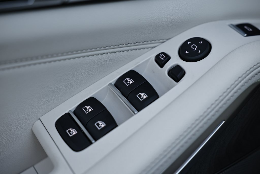 New 2026 BMW X5 xDrive50e w/ Executive Package image 19